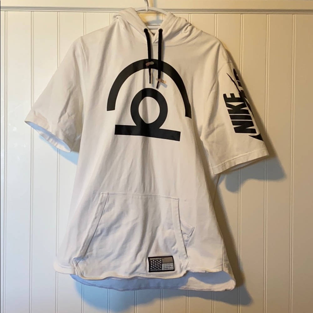 Nike Mens Short Sleeve Hoodie.